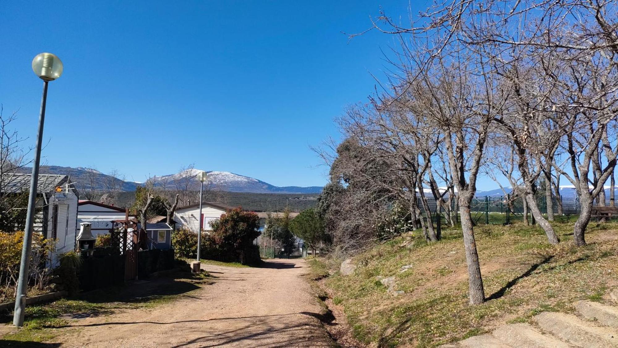 Camping De Cervera De Buitrago Exterior foto
